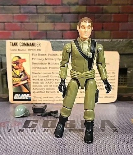 GI JOE ~ 1982 STEELER ~ HIGH GRADE ~TIGHT JOINTS ~ STRAIGHT ARM O.G. 100% & CARD