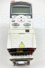 New 1PCS ABB ACS355-03U-05A6-4 +J400 Frequency Converter