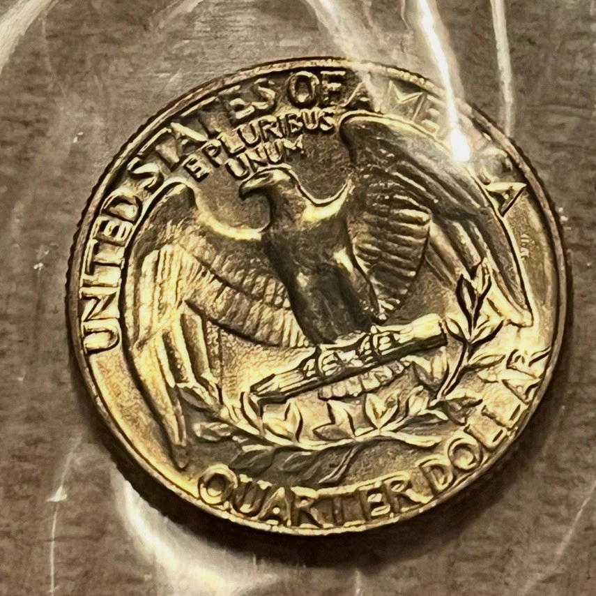 1968 D Washington Quarter ~ BRILLIANT COIN MINT UNC SEALED IN CELLO - Image 2 of 4