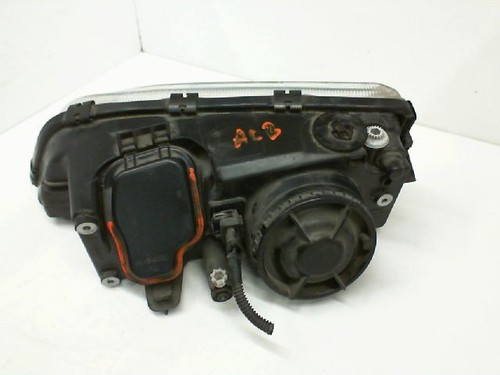 Phare droit occasion VOLVO V70 I Phase 1 - 2.5 10v - Photo 2/3