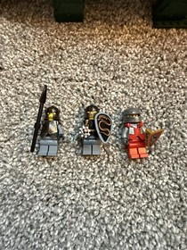 LEGO Knights' Kingdom II: Gargoyle Bridge (8822) Mostly Complete w/ Minifigs