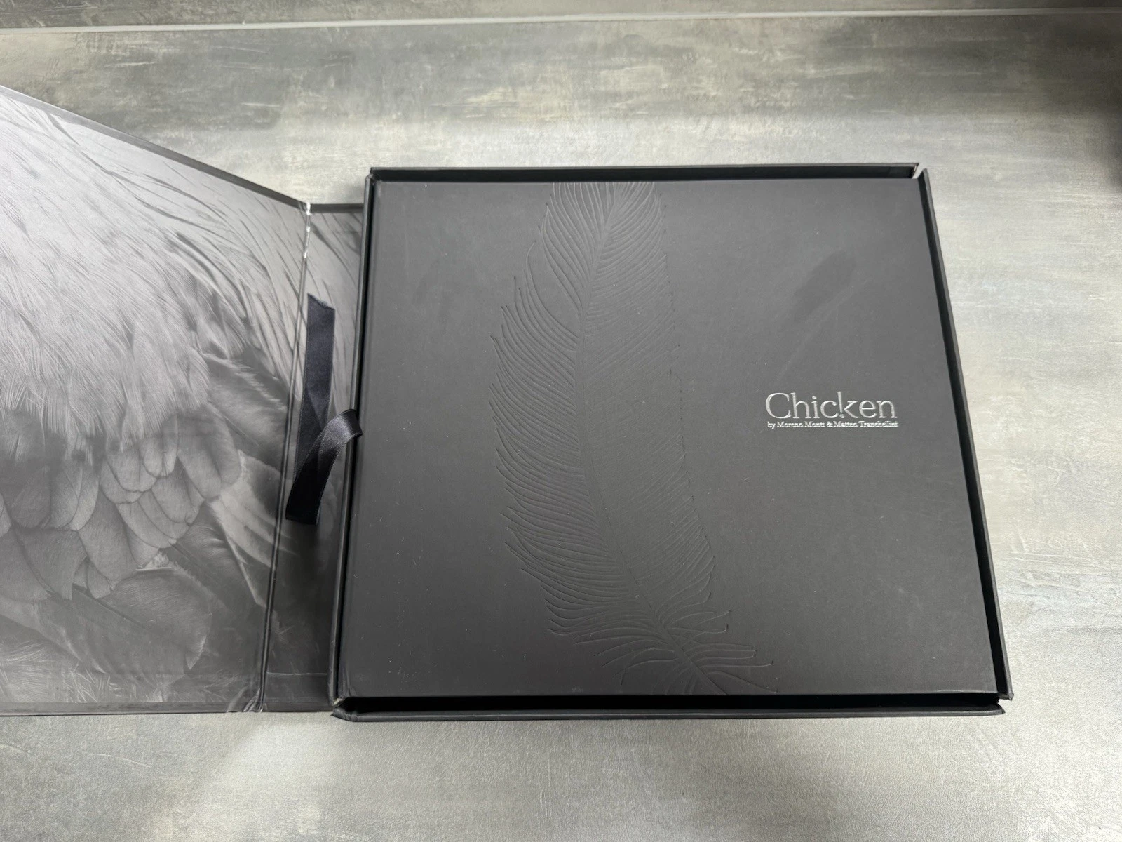 Chicken The Chicken Book The Most Beautiful Chickens in The World Matteo Limited 3