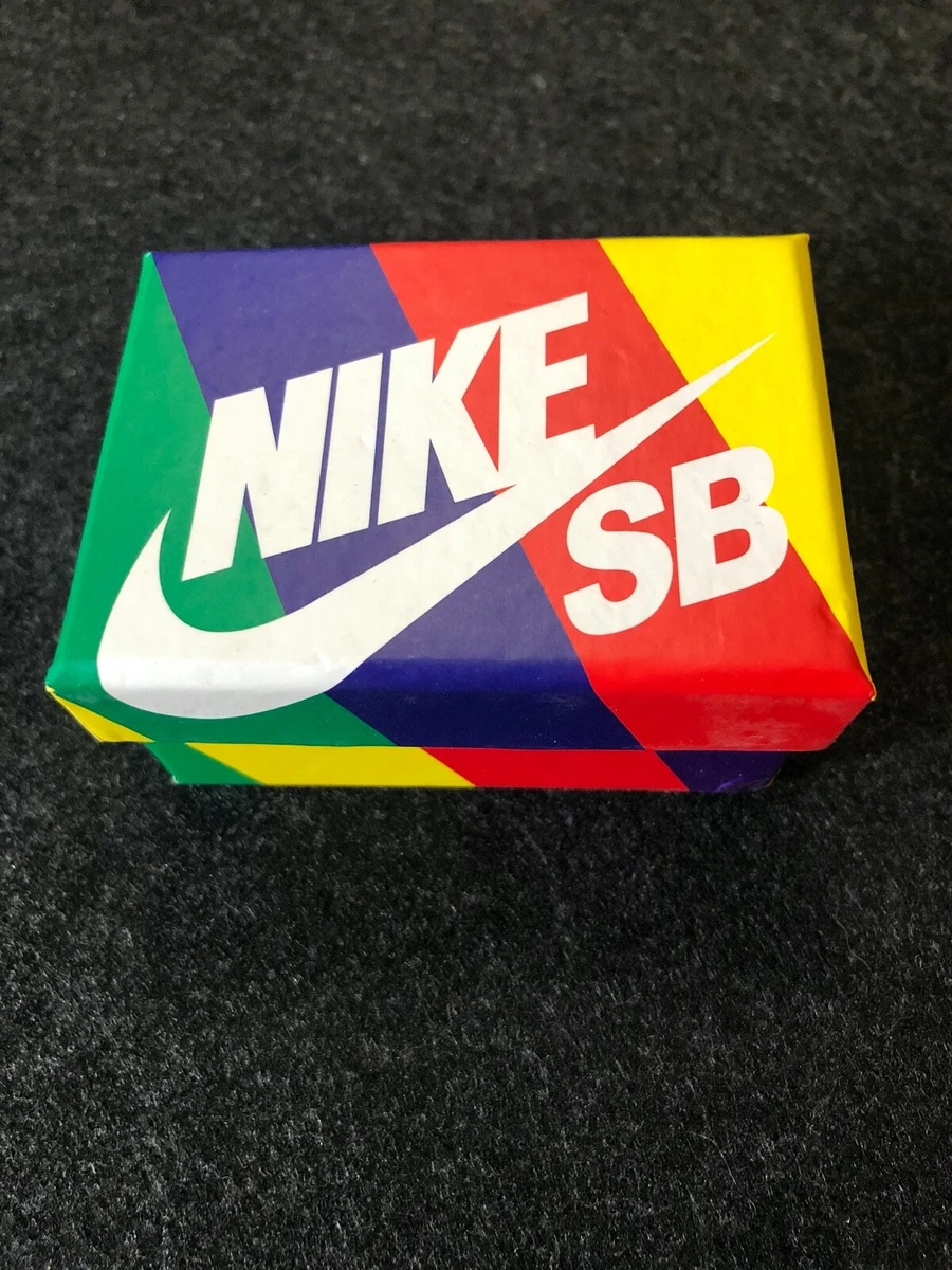Nike sb shoe best sale box