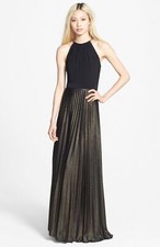 Xscape XS6757 Pleated Metallic Cutaway Gown SZ 6 Black & Metal