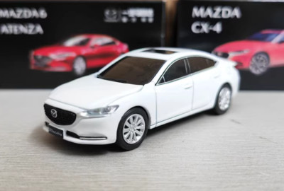 1/64 Dealer version alloy diecast car model 2021 Mazda 6 ATENZA White
