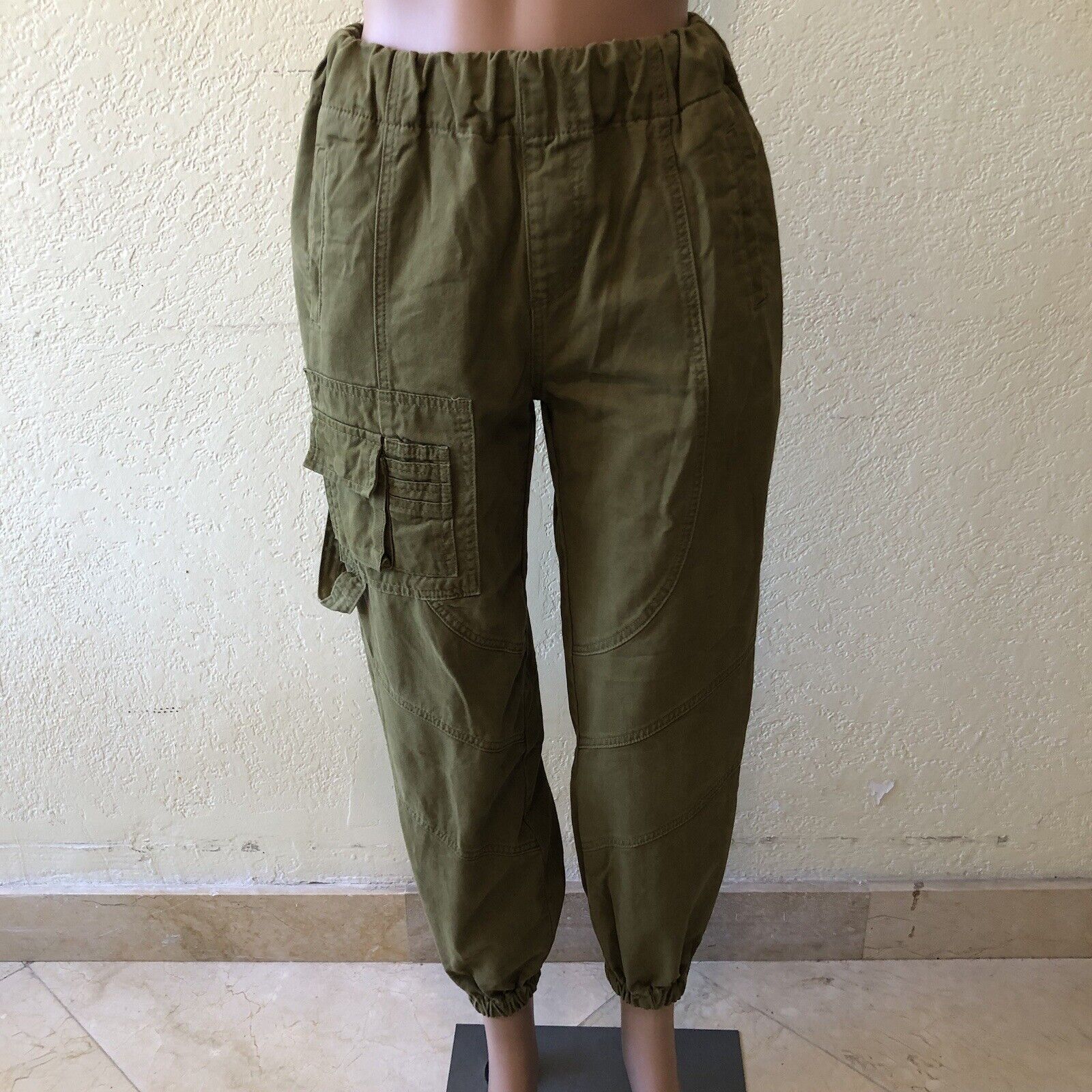 Forever 21 Olive Green Pants Size XS  Olive green pants Green pants Red  plaid pants