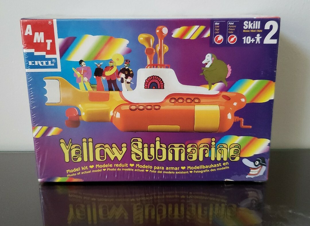 Vintage YELLOW SUBMARINE Model Kit by AMT Ertl 1999 Factory Sealed NOS