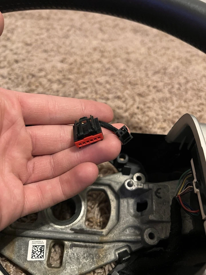 Dodge Challenger Charger 2011-2014 volante OEM P1RT621X9AE Foto 3 de 4