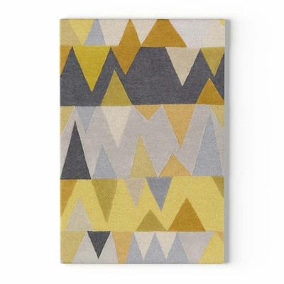 Geometrischer handgetufteter weicher Teppich aus 100 % Wolle.