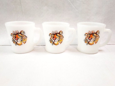 Vintage Set of 3 Fire King Esso Tony The Tiger Milk Glass Coffee Mug D Handle
