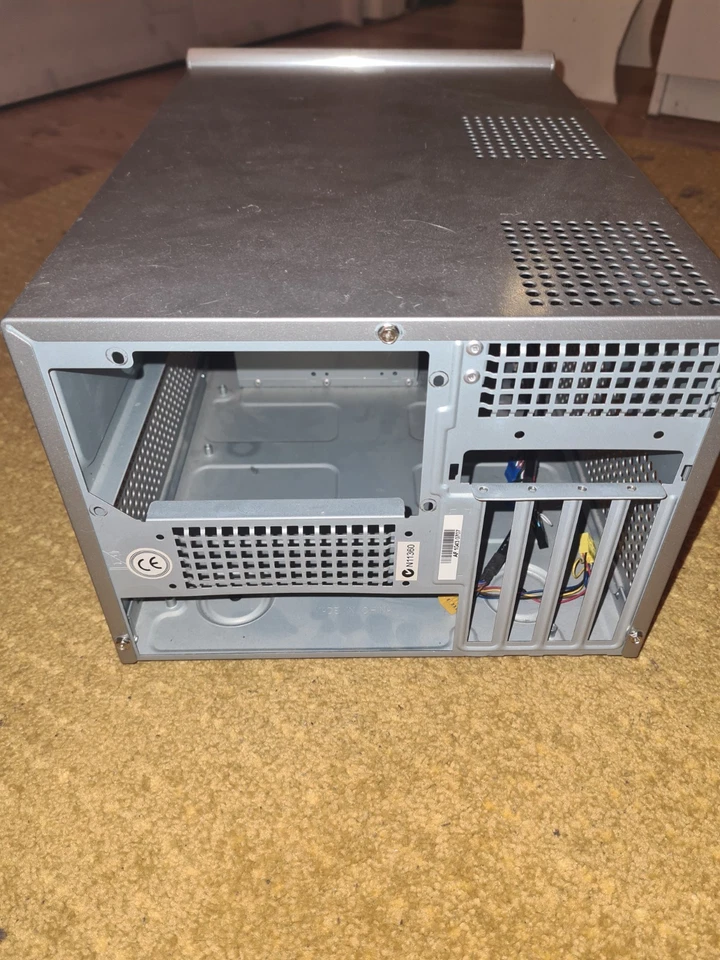 HTPC Gehäuse Silverstone Sugo - Bild 2 von 2