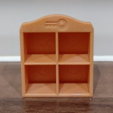 SYLVANIAN FAMILIES REGENCY HOTEL RECEPTION KEY CABINET - VERY GOOD CONDITION