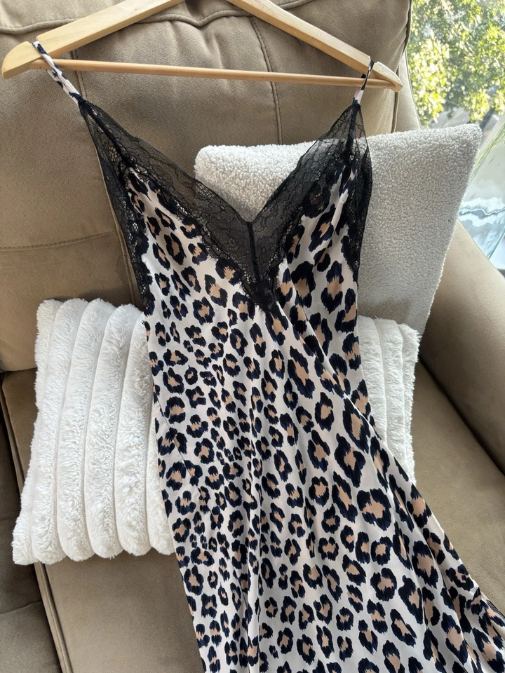 Victoria's Secret Lace Trim V-Neck Leopard Print Slip Dress Women's Medium Ivory - Image 2 of 3