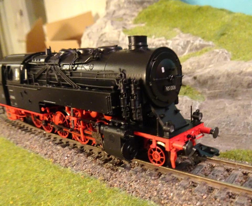 TRIX 22295 DAMPFLOKOMOTIVE BR 95.0 der DB EPOCHE III DIGITAL NEU!!!!r - Bild 3 von 4