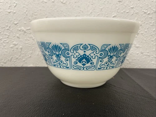 Vintage Pyrex Blue Horizon 1-1/2 Pint Nesting Mixing Bowl #401