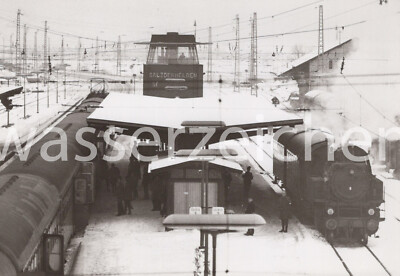 Photo steam locomotive without number and passenger train in station. Salt Heroes (7424)