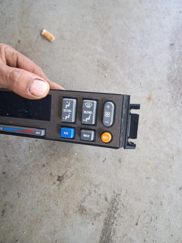 91 92 93 Suburban Tahoe Chevy GMC C/K 1500 2500 Panel de control de clima OEM  Foto 2 de 4