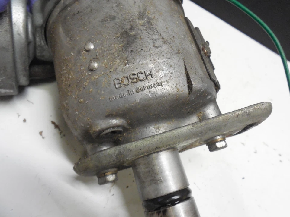 Bosch Ignition Distributor 0231401004 81-89 Mercedes Benz R107 380SL 560SL - Image 4 of 4