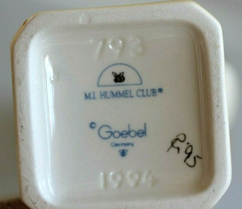 Goebel Hummel Collectors Club "Forever Yours" #793, 1994, Signed, 1st Issue - Picture 6 of 8