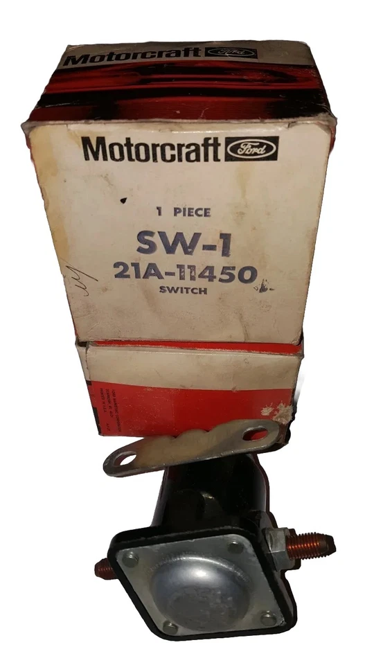 1950s Ford Thunderbird Y block SW 1 6 volt starter relay NOS boxed 21A 11450 - Image 3 of 3
