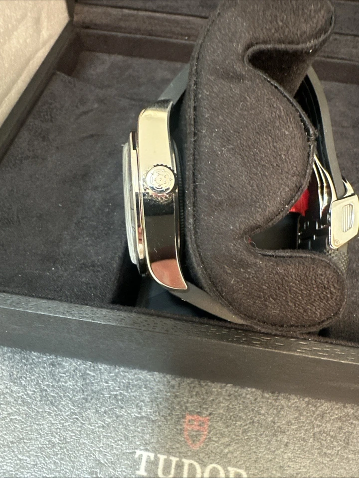 Juego completo cronómetro automático TUDOR Black Bay Pro GMT esfera negra 79470 Foto 4 de 4