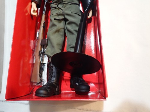 The Elite Brigade soldier in box - Soldier, file, box and stand - Picture 9 of 14