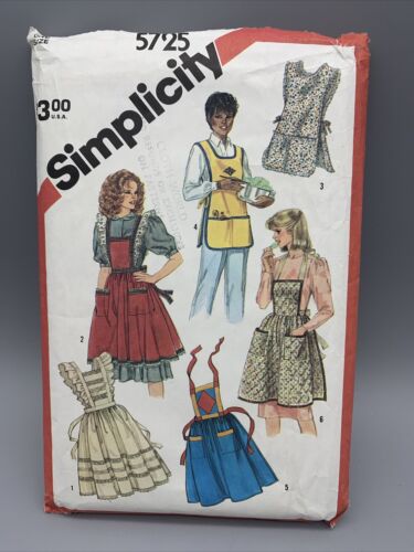 Simplicity  5725 Ladies  Pinafore, Bib Apron Sewing Pattern Partially Cut - Afbeelding 1 van 6
