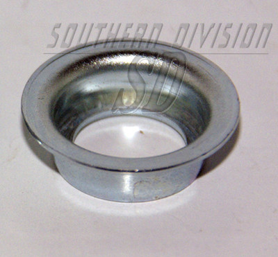 BSA 42-8330 BSA A7 A10 B31 B32 B34 OIL TANK MOUNT CUP  öltank hülse