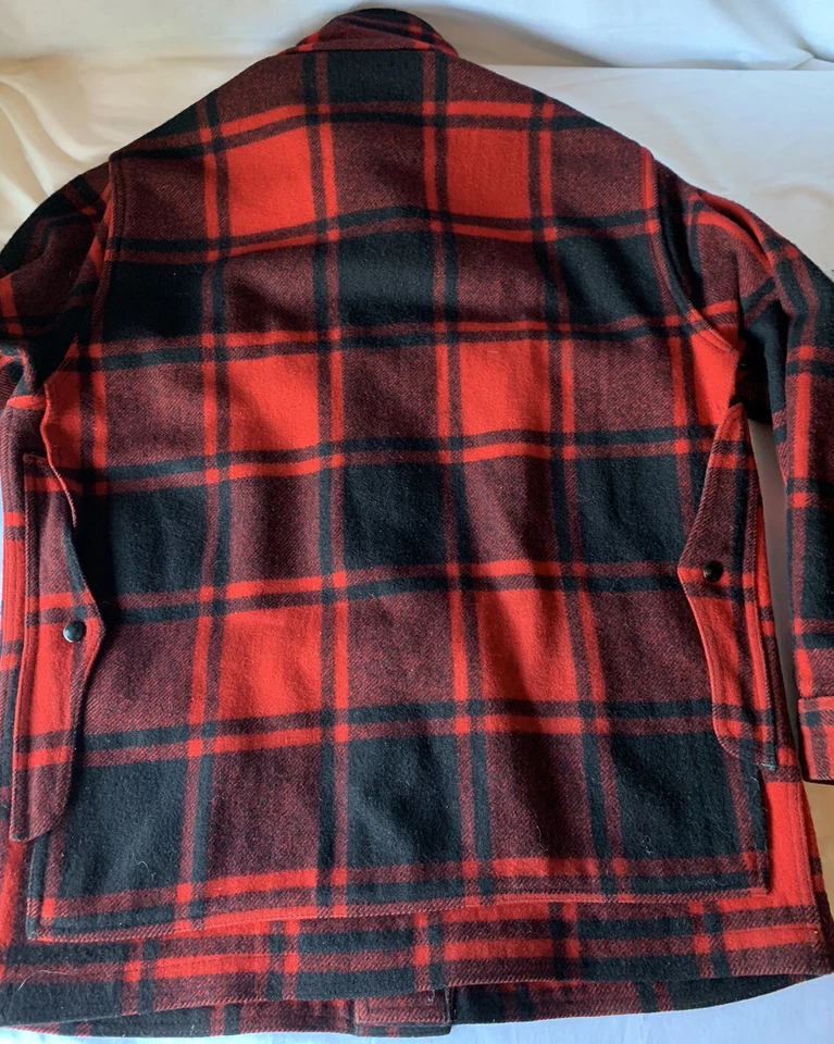 Men’s Pendleton Wool Plaid T-shirt Portland Oregon - Size L- Red - Image 4 of 4