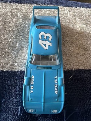 RICHARD PETTY VINTAGE 1970 PLYMOUTH SUPERBIRD NASCAR RACING