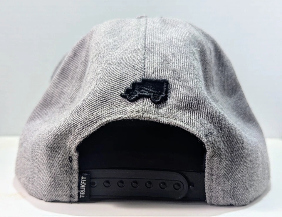 Gorra Trukfit Snapback Gris Lana/Acrílico - Goma/Vinilo Pixel Rojo Gorra Logo Excelente Con Foto 3 de 4