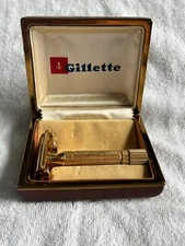 VINTAGE 1956 GILLETTE GOLD DIPLOMAT SAFETY RAZOR W/ORIGINAL CASE DATE CODE B3