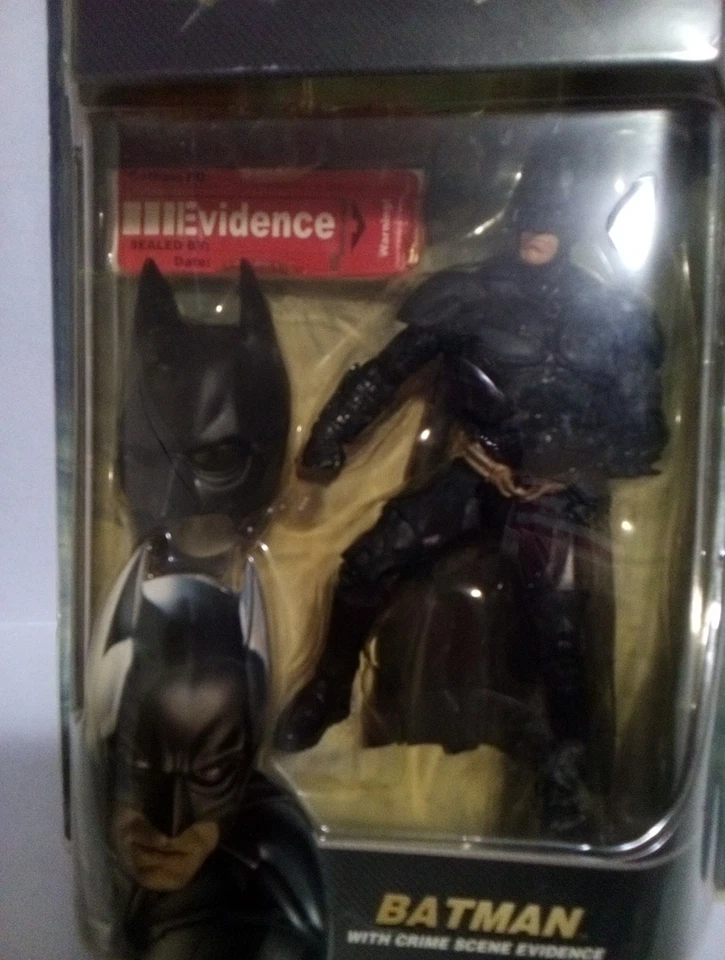 Figura de acción Batman The Dark Knight 6” con evidencia de escena del crimen Mattel 2008 Foto 4 de 4