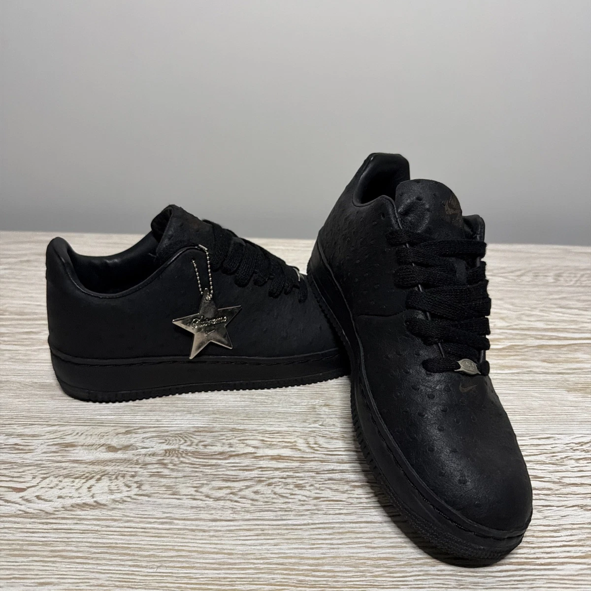 AF-1オーストリッチxシュプリーム Nike Air Force 1 Supreme Low Seamless Ostrich for Sale