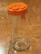 TANG ANCHOR HOCKING CLEAR GLASS 8.5" PITCHER WITH ORANGE SCREW OFF LID EUC