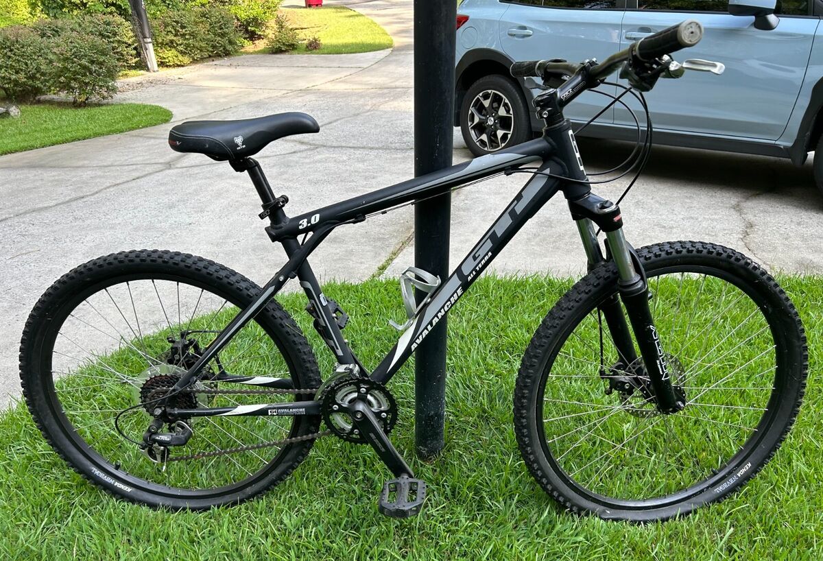 GT Avalanche 3.0 All Terrain Mountain Bike | eBay GT Avalanche 3.0 All Terrain Mountain Bike | eBay