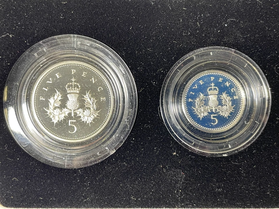 1990 Great Brtiain 2x 5 Pence Proof Set Lot#B2507 Silver! With Box & C.O.A. - Image 2 of 4