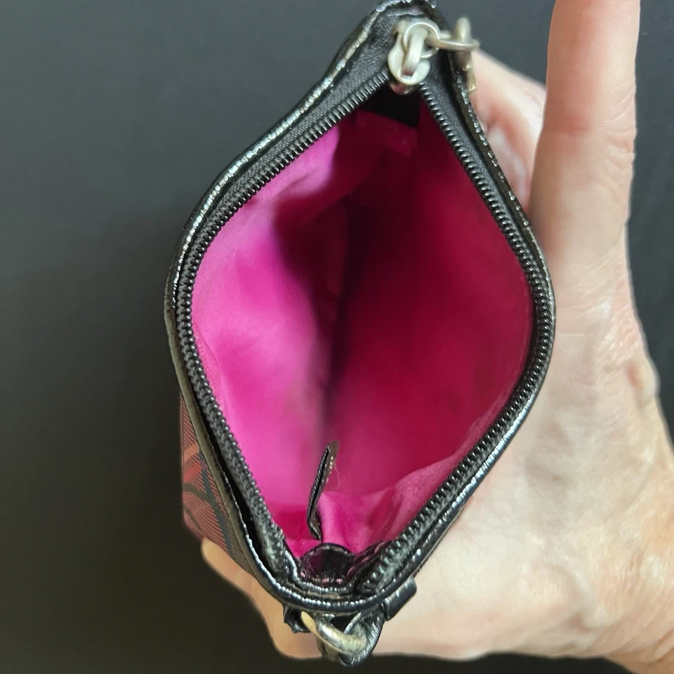 Coach Amapola Rojo Negro Plata Brillo Tartán Cremallera Muñequera Patente Borde Etiqueta Foto 4 de 4