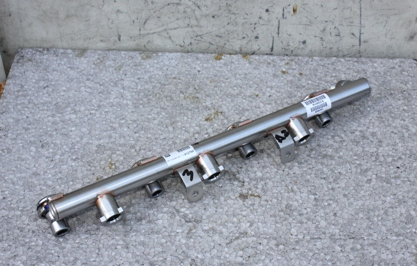 OEM Genuine GM Passenger Side Fuel Injection Fuel Rail 12629929 (WT26 ...