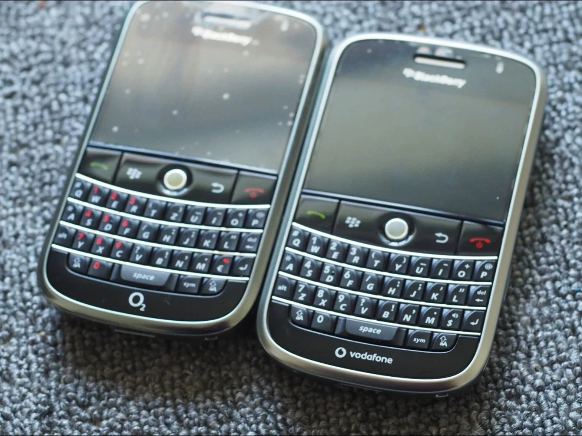 ブラックベリー9000 Unlocked Blackberry Bold 9000 Black Mobile Phone GPS WIFI 3G Cell