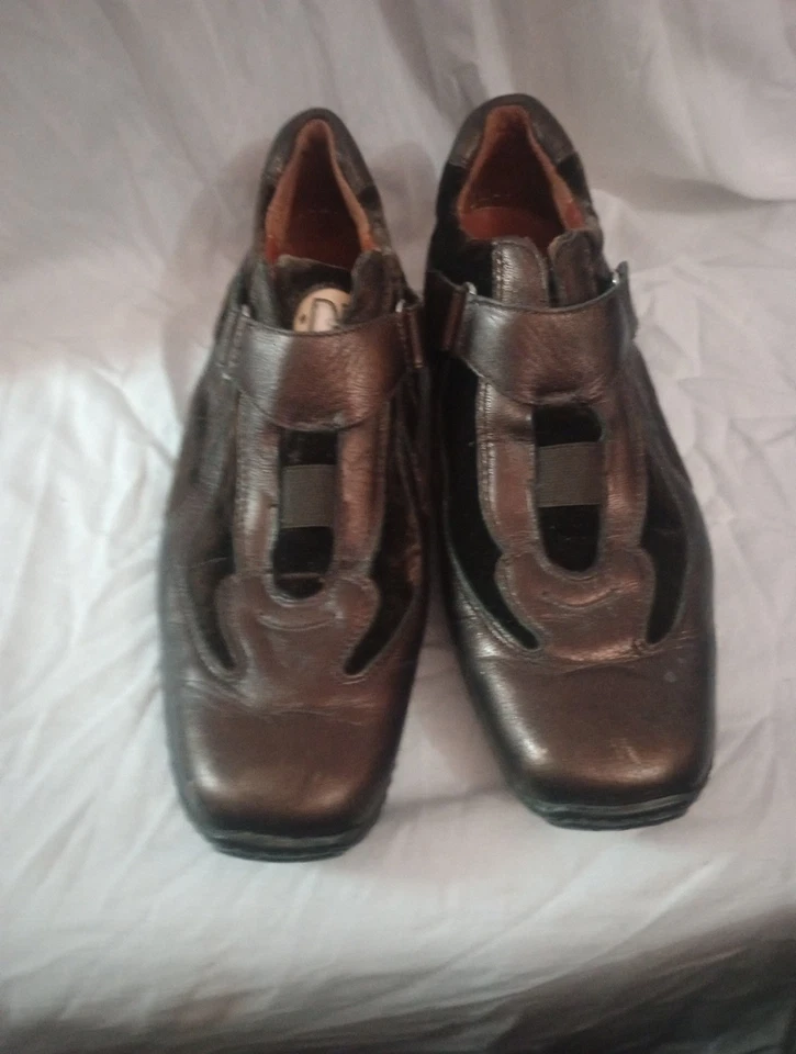 DONALD J PLINER SPORT DOTARE Italia Bronce Marrón Cuero Tenis Mujer Talla 7.5 M Foto 2 de 4