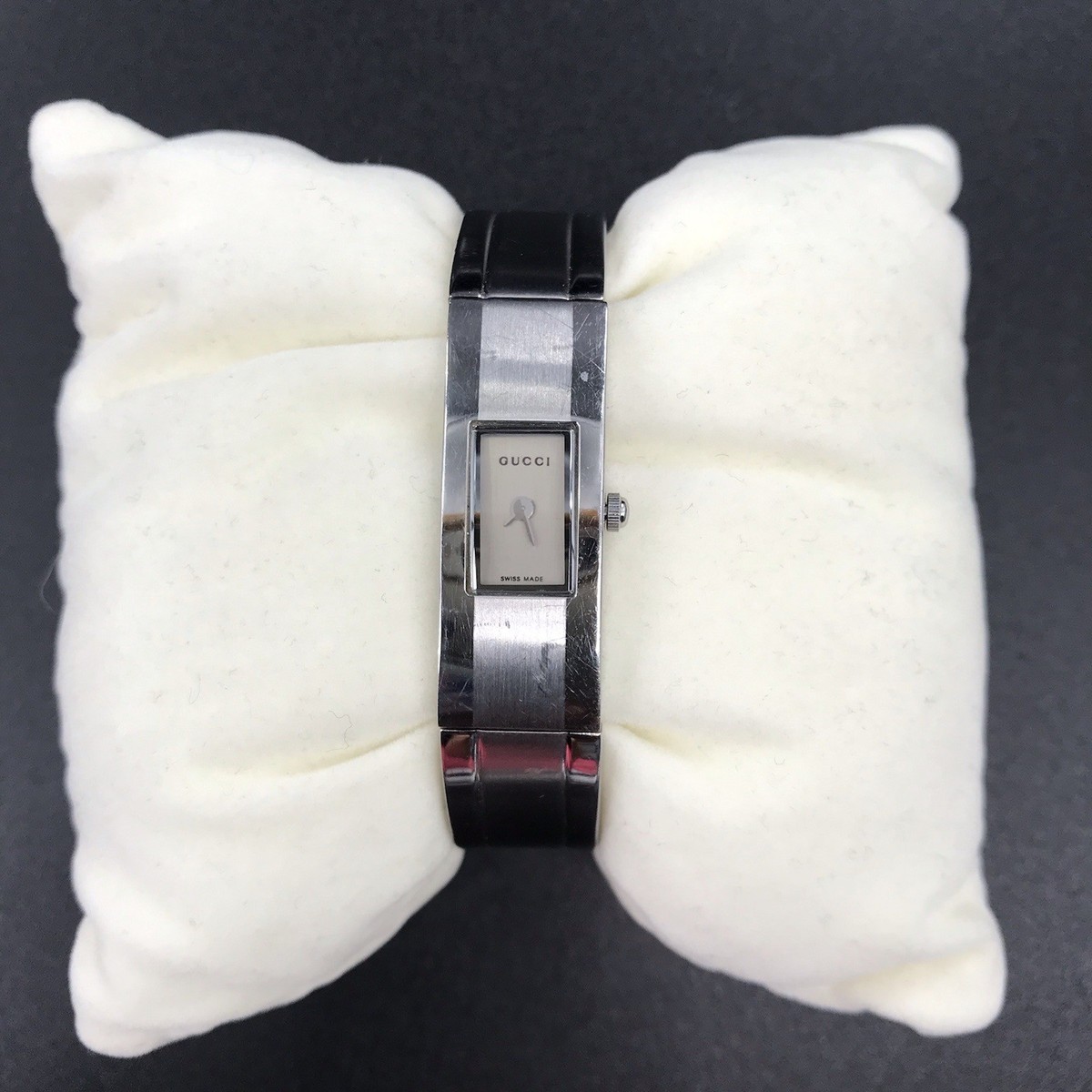 Gucci 2200 M Wrist Watch 33mm Stainless Steel & Leather for sale