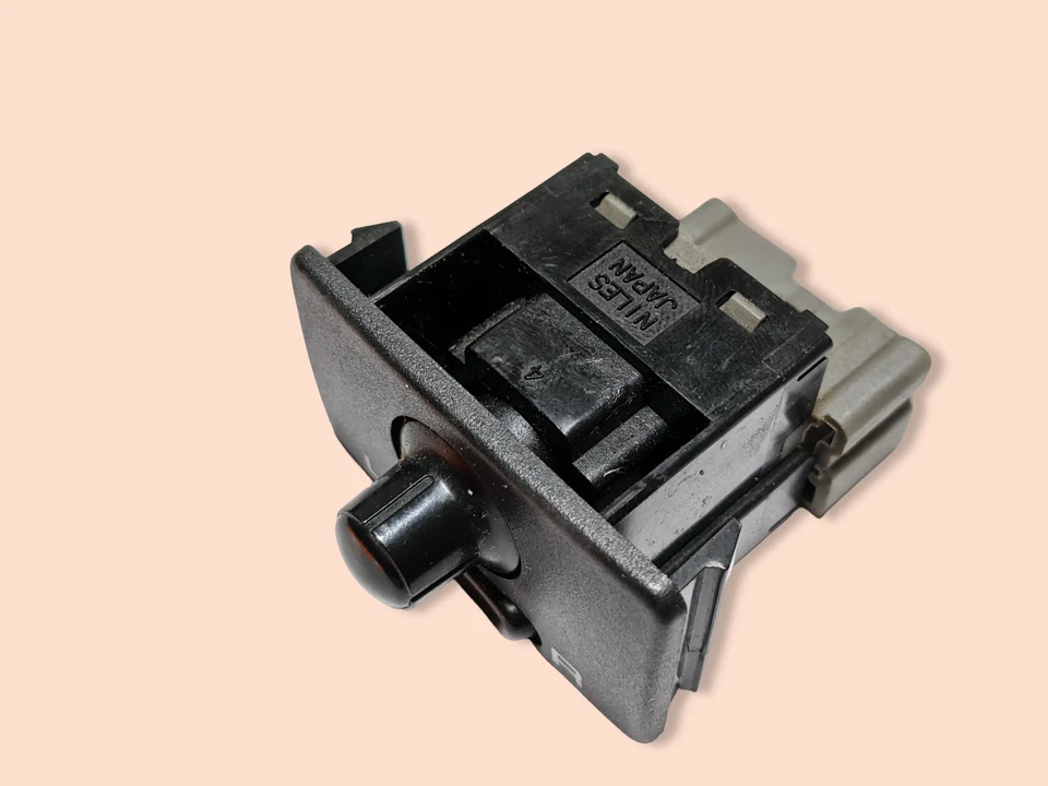 ✅ Interruptor de ajuste del espejo retrovisor eléctrico Pathfinder de carrocería dura Nissan Pickup D21 1994-1997 OEM Foto 3 de 4