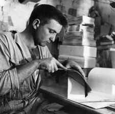 Leather Goods Dealer Tuscany Italy 1955 OLD PHOTO