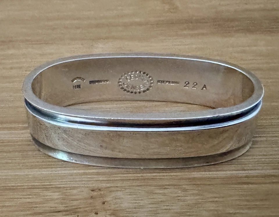 ANILLO SERVILLETA ORIGINAL GEORG JENSEN PLATA ESTERLINA PATRÓN PIRAMIDAL SIN MONOGRAMA Foto 3 de 4