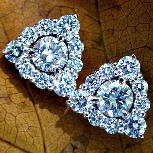 GORGEOUS 14K Gold GENUINE Round Cut Diamond STUD Earrings Womens - Picture 12 of 12