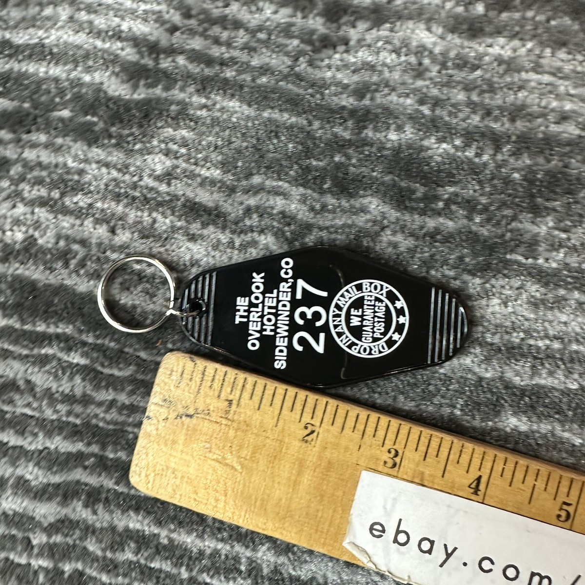 Vintage Style Motel Keychain Retro The Overlook Hotel Black
