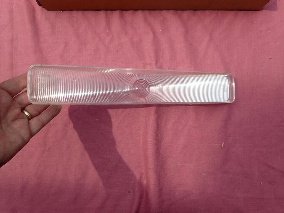 Mercury Marquis 1969-70, lente de luz de estacionamiento interior Marauder, ¡nuevo en stock! C9MY-13208-C Foto 4 de 4