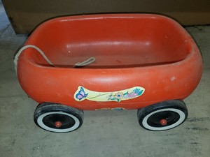 little tikes red wagon