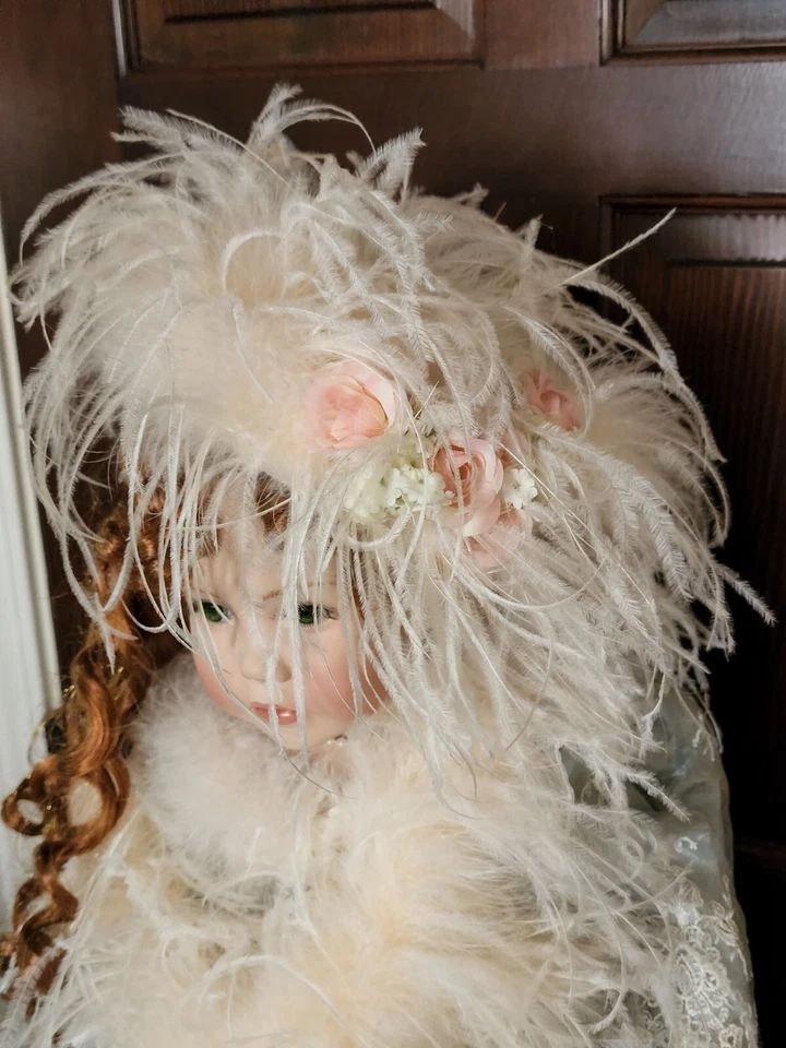Thelma Resch "LULU" Dama Victoriana 30" Muñeca Porcelana Pluma Sombrero Boa Joyería Foto 2 de 4